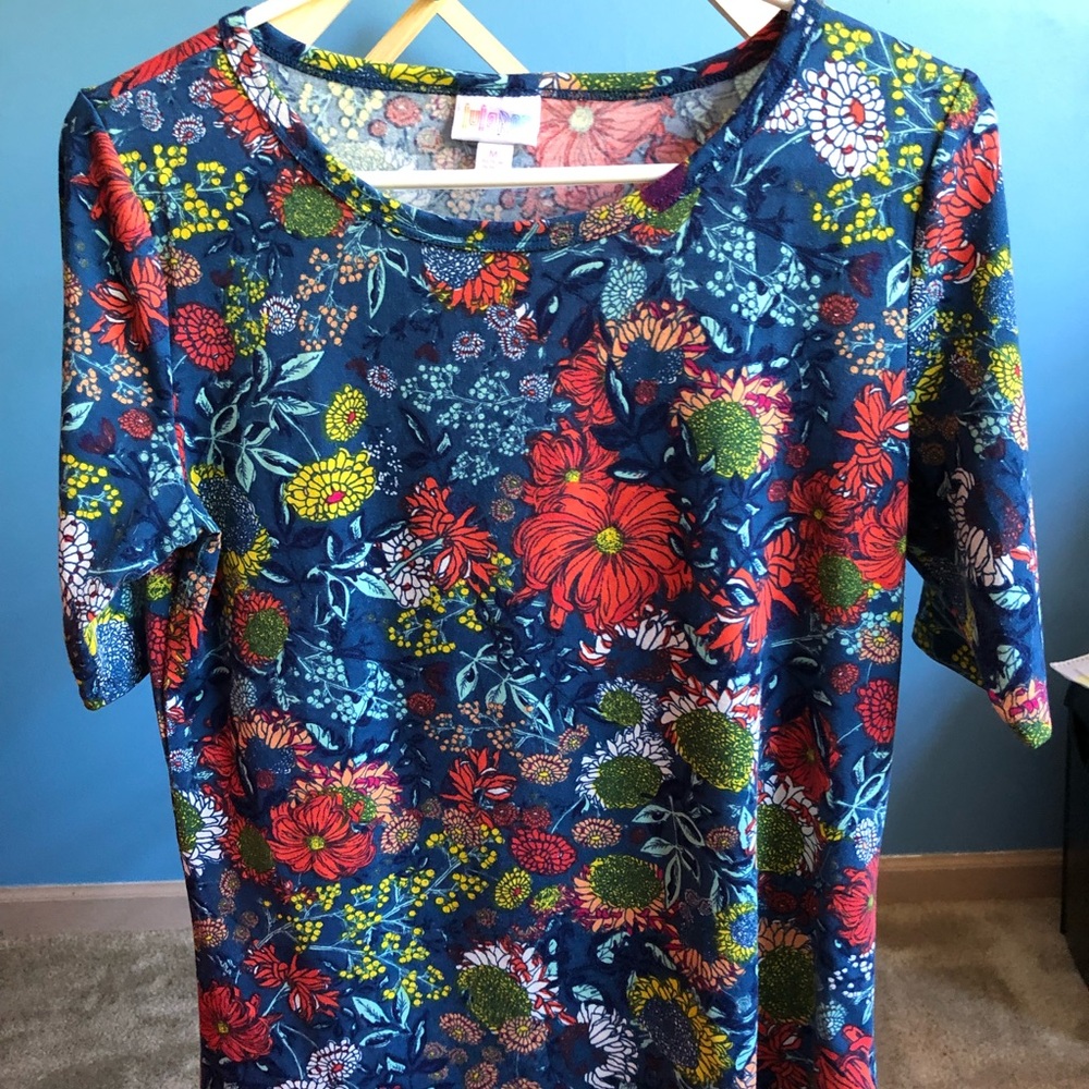 SOLD EUC Lularoe Gigi! 🌺